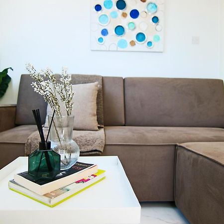 파포스 Phaedrus Living: Seaside Luxury Flat Lighthouse 66 아파트 외부 사진
