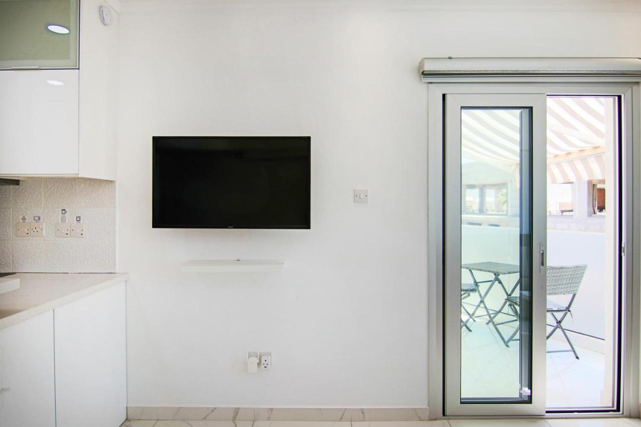 파포스 Phaedrus Living: Seaside Luxury Flat Lighthouse 66 아파트 외부 사진