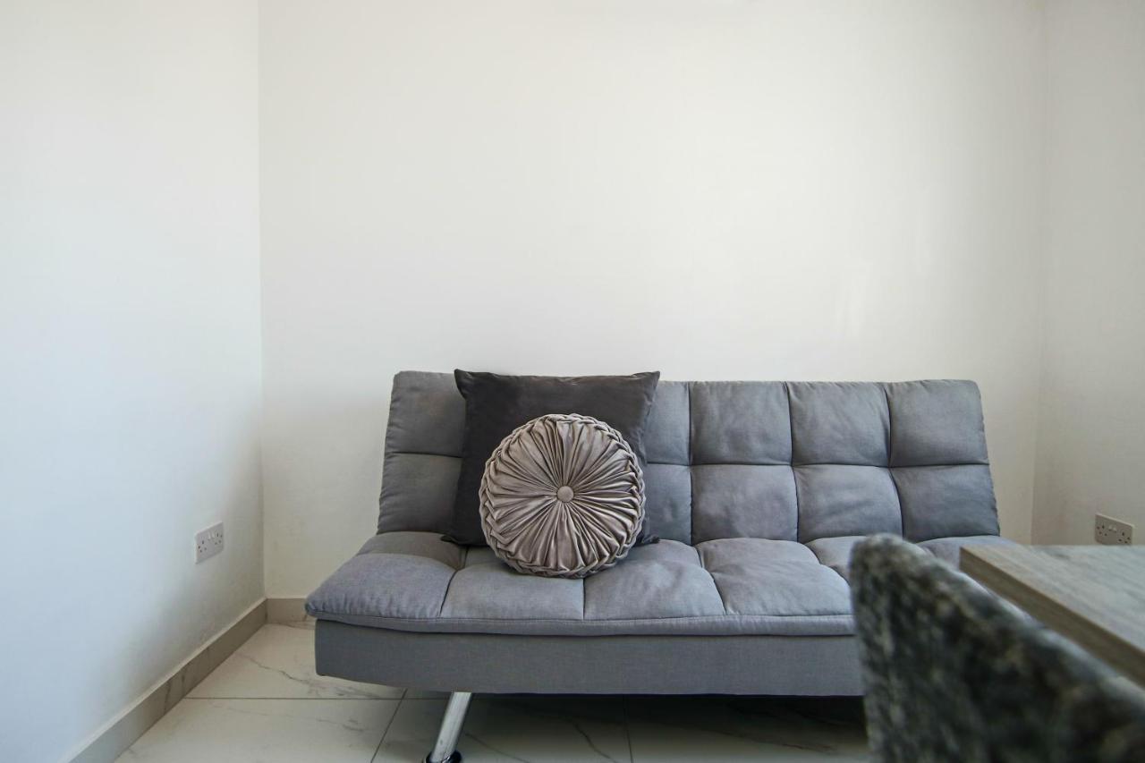 파포스 Phaedrus Living: Seaside Luxury Flat Lighthouse 66 아파트 외부 사진