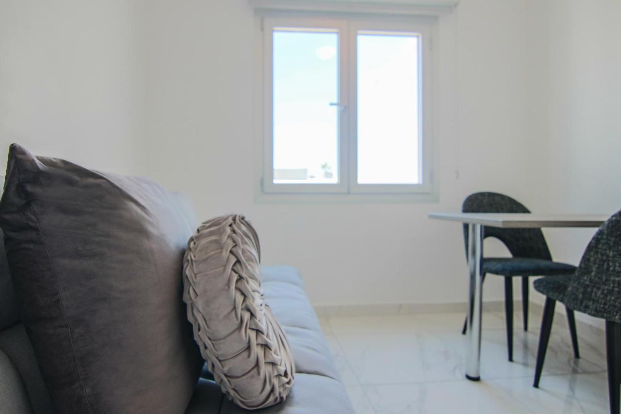 파포스 Phaedrus Living: Seaside Luxury Flat Lighthouse 66 아파트 외부 사진